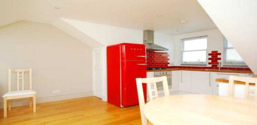 			2 Bedroom, 1 bath, 1 reception Flat			 Charteris Road, QUEENS PARK/KILBURN